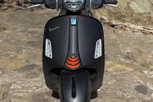 Vespa 300 GTS hpe SuperSport
