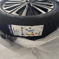 4 cerchi e gomme invernali Aygo X 176-65-17