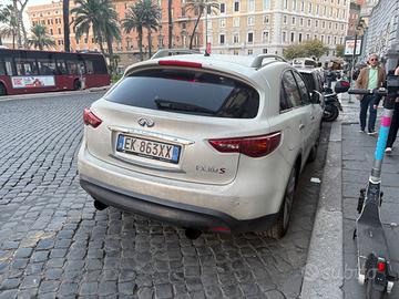 Machina Nissan Infiniti