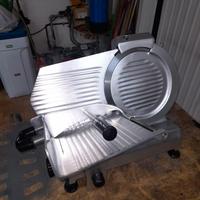 Affettatrice FAC 220V lama 30 cm a norma CE