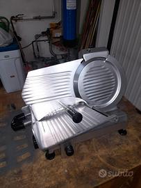 Affettatrice FAC 220V lama 30 cm a norma CE