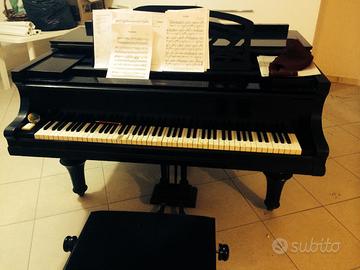 Pianoforte mezza coda