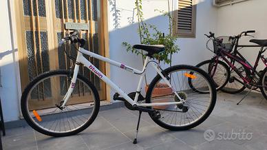 Bicicletta ragazza mountain bike Decathlon Btwin