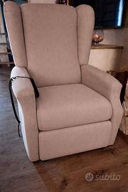 Carrozzina per disabili + poltrona alza persona