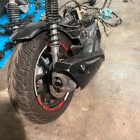 Kymco People s 125 - blocco motore