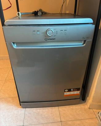 Lavastoviglie Indesit D2F HK26 S