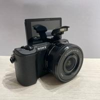 Sony A5100 + 2 obiettivi (16-50 + 55-210)