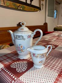 Coppia vintage Teiera con coperchio e Lattiera