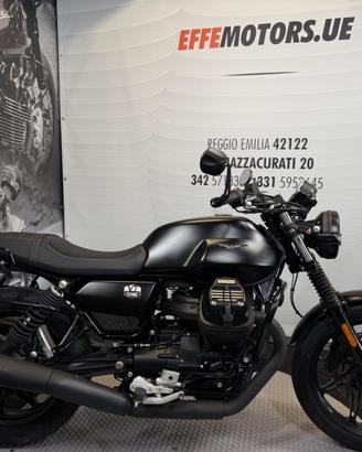 Moto Guzzi V7 2023 "tua a 99 euro al mese"