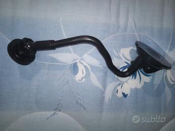 Porta cellulare a ventosa per automobile