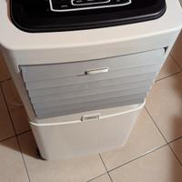 Rinfrescatore d'aria ad acqua e ghiaccio.