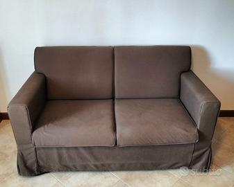 Divano IKEA due posti