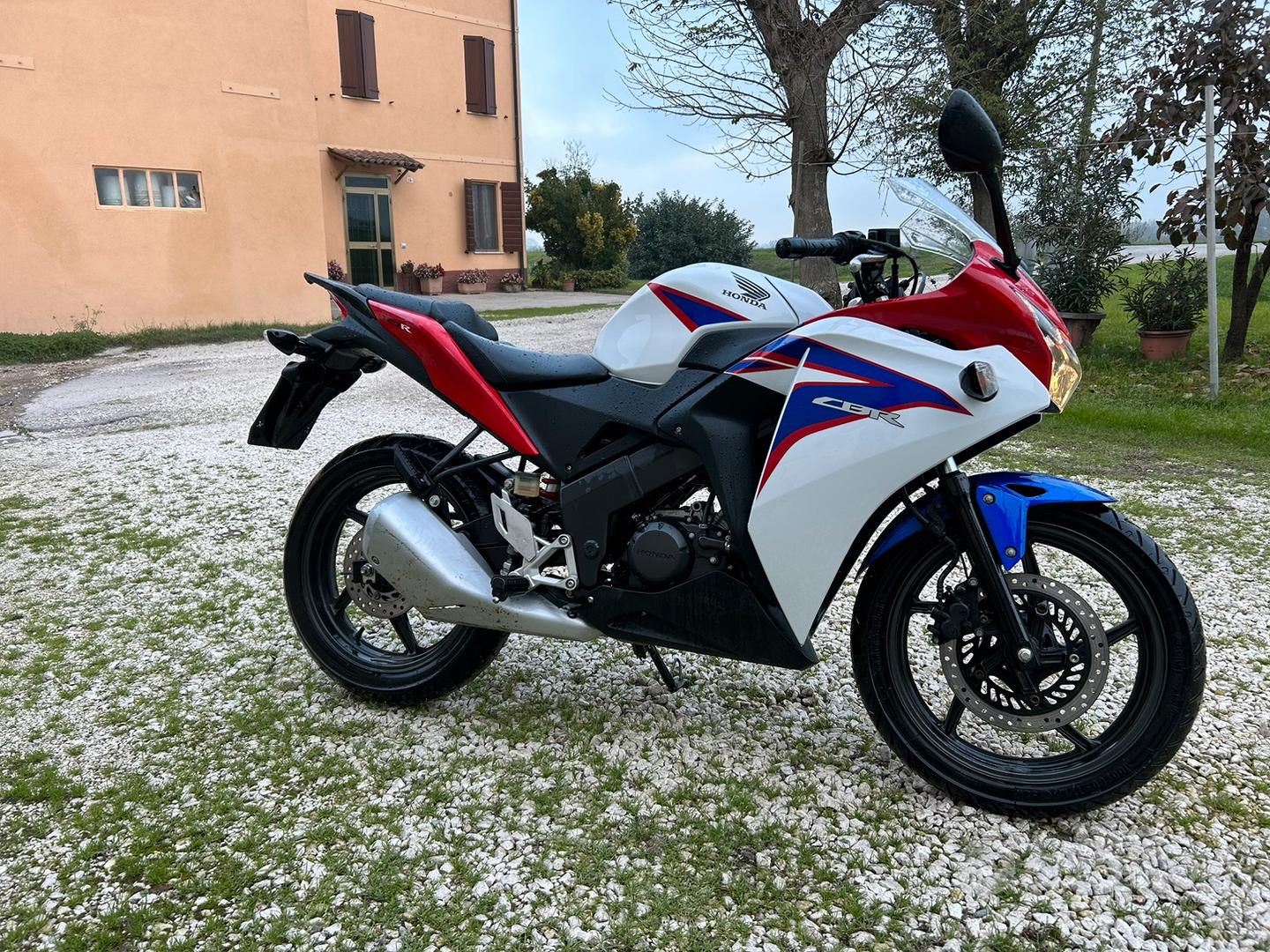 Honda cbr 125 r - Moto e Scooter In vendita a Mantova