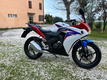 Honda cbr 125 r