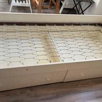 2 letti singoli con cassetti contenitore