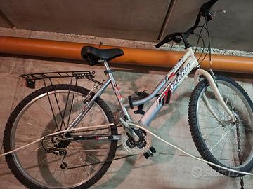 75 € bici donna da passeggio con marce x-marr