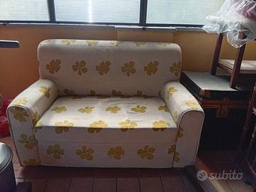 Divanetto due posti