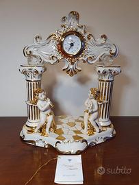 porcellana con orologio