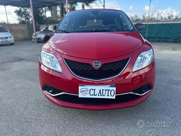 Lancia Ypsilon 1.2 69 CV 5 porte Silver nuova