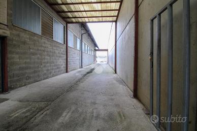 CAPANNONE A CASTELCOVATI