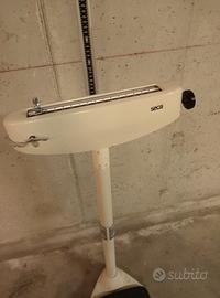 Bilancia pesapersone professionale con altimetro
 