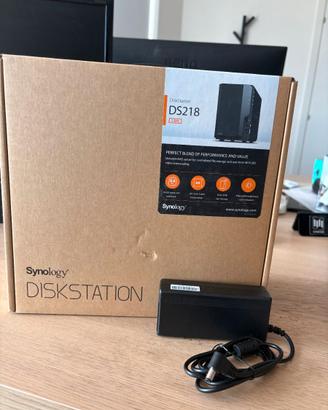 Synology DS218 (NAS 2 baie) — con scatola original