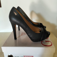 Décolleté Nero Guess con plateau