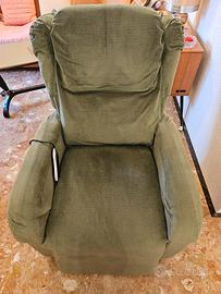 poltrona alzapersona reclinabile