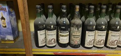 Collezione di bottiglie di vino piene anni 60-70