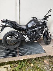 YAMAHA FZ6