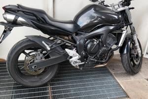 YAMAHA FZ6
