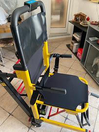 Montascale a cingoli x disabili