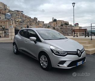 Renault Clio dCi 8V 75 CV 5 porte Moschino Intens