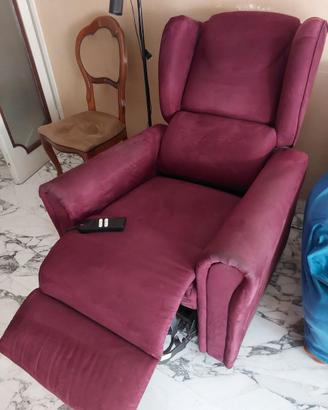 Poltrona elettrica alzapersona per anziani