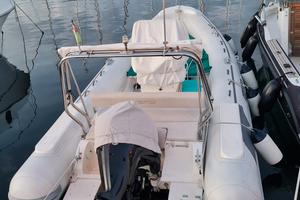 gommone m. 6.30, motore e carrello.