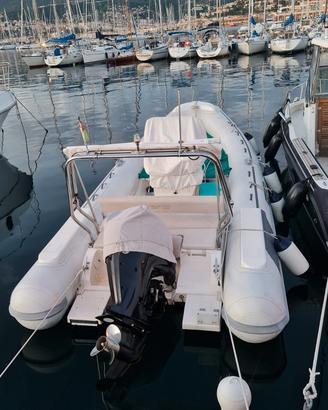 gommone m. 6.30, motore e carrello.