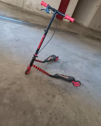 Monopattino a 3 ruote — FarFAlla—