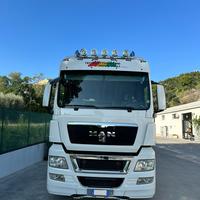 Motrice man allestimento pianale con rampe