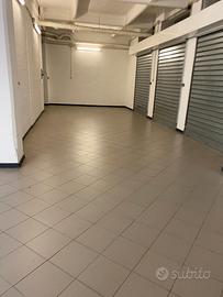 Box auto a Genova marassi fianco stadio Ferraris