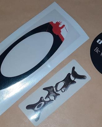 3 Adesivi Oakley Style Nuovi Set Completo Logo