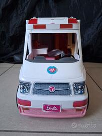 AMBULANZA DI BARBIE