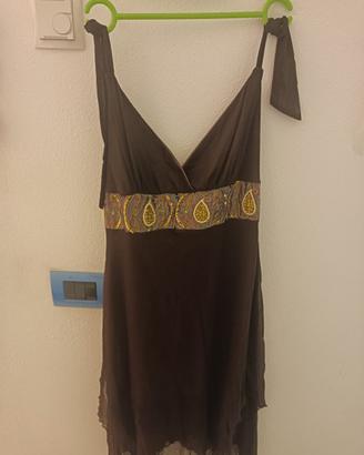 Vestito marrone stile anni 2000