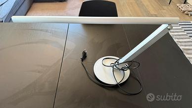 Lampada tavolo nails