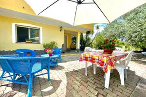 Villa immersa nel verde