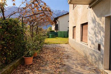 Appartamento con rustico da ristrutturare