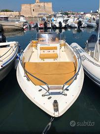 Barca romar mirage 570