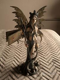 Fata in ceramica da collezione "Les Alpes"