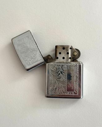 Accendino Zippo Venetian 352 - incisione Laura