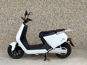 Scooter elettrico Yadea G5S 2025