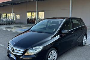 Mercedes Classe B nera 2012